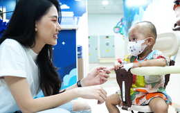 200 bệnh nhi ung thư tại TP.HCM nhận quà Tết sớm
