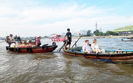 Trăm năm lênh đênh chợ nổi miền Tây - Kỳ cuối: Vai mới nào cứu chợ nổi khỏi 'chìm'?