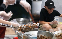 Cả xóm ở Quảng Ngãi chung tay làm cá rim gửi ra bà con vùng lũ phía Bắc