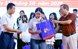 Tưởng vẫn còn nằm mơ sau khi được tiếp sức đến trường 50 triệu đồng