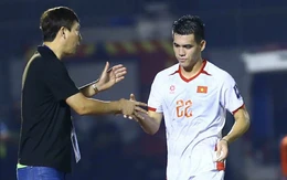 Chuyên gia: 'HLV Kim Sang Sik thay người sai khiến tuyển Việt Nam mất thế trận'