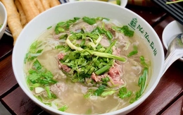Blogger ẩm thực Singapore: Phở Việt hiện diện ở quán quen lẫn phân khúc cao cấp