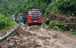 Mưa lớn gây sạt lở đường Hồ Chí Minh, ngập cục bộ ở vùng núi Quảng Trị