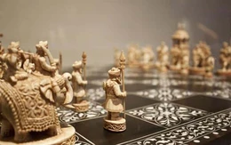 Hình dạng quân cờ vua đã bị 'trừu tượng hóa' như thế nào?