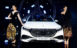 Mercedes tiếp tục lắp ráp E-Class tại Việt Nam, lần đầu có camera selfie trên bảng táp lô