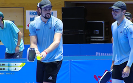Xem tay vợt pickleball số 1 thế giới Ben Johns cùng Dekel Bar thắng áp đảo đối thủ