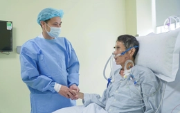 Xin ngừng điều trị về quê 'chờ chết', bệnh nhân phục hồi nhờ lá gan của người cháu