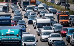 EU siết chặt quy định về an toàn giao thông