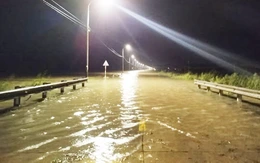 Nước sông Vu Gia, Thu Bồn lên nhanh, nhiều nơi ở Đà Nẵng  ngập trong nước lũ