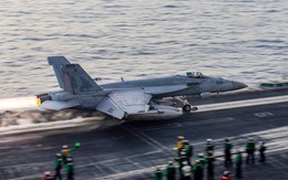Tiêm kích và trực thăng Mỹ rơi xuống Biển Đông