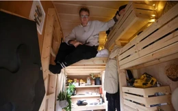 Kiến trúc sư sống trong thùng rác để tiết kiệm tiền thuê nhà