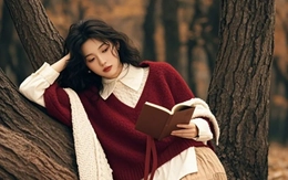 Cái gì có thể chứa đầy nhưng vẫn rỗng?