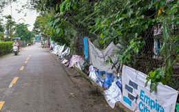 Triều cường cao, kè lởm chởm, dân Bình Quới vừa hết ngập lại lo đợt triều mới