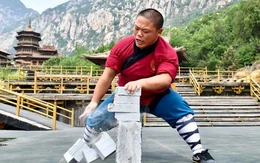 Vì sao các môn kung fu thích biểu diễn chặt gạch?