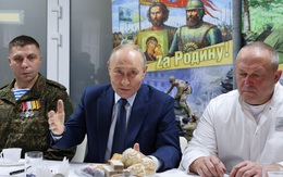 Ông Putin: Nga thử nghiệm thành công ngư lôi Poseidon, 'không vũ khí nào sánh bằng'