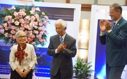 Vợ chồng GS Trần Thanh Vân, Lê Kim Ngọc nhận Bắc đẩu bội tinh: Chỉ lòng từ bi và tình yêu còn mãi