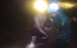 Một người mất tích, một người được cứu sống giữa dòng nước lũ ở Quảng Ngãi