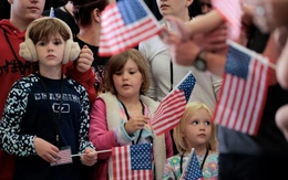 Ông Trump giới hạn số người tị nạn vào Mỹ xuống mức thấp kỷ lục, ưu tiên người da trắng