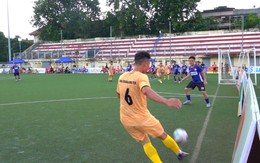 Anh công nhân nhà máy nước thêm yêu nghề nhờ bóng đá