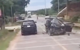 Ô tô con biến dạng sau va chạm với xe đầu kéo, 4 người thương vong