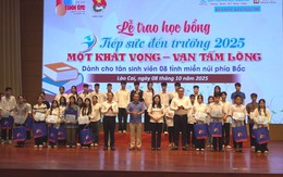 Những mái nhà sương phủ và hành trình tìm ánh sáng tri thức