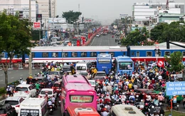 HĐND TP.HCM: Cần tháo ‘nút cổ chai’ quốc lộ 13 báo Tuổi Trẻ nêu, trong khi chờ mở rộng toàn tuyến
