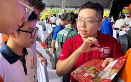 Gặp ai cũng hỏi lương tháng mấy triệu, nhiều lần tôi lúng túng rồi cũng tìm được câu trả lời