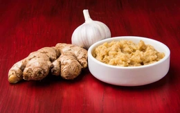 Tác dụng không ngờ của gừng, tỏi, rau lá xanh...