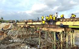 Khắc phục xong sự cố 'hổng chân' do bão Kalmaegi, đường sắt Bắc - Nam thông suốt trở lại