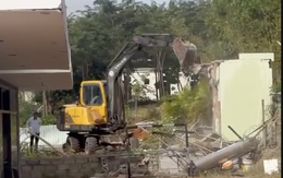 Mũi Né 'dẹp loạn' lấn chiếm đất đai, xây dựng trái phép cạnh Đồi Cát Bay