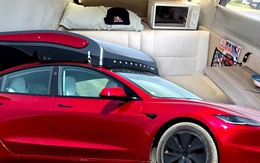 Xe điện cỡ Toyota Corolla Altis thành nhà di động: Đủ tiện nghi, đủ điện sống trong rừng từ 2 ngày