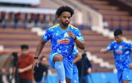 Xuân Son tập luyện dưới màu áo tuyển Việt Nam sau gần 1 năm