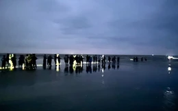 Tìm thấy thi thể người đàn ông bị lật thuyền, mất tích hơn 10 giờ trên biển