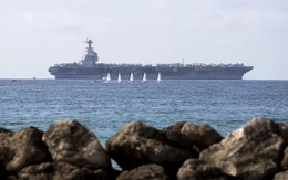 Mỹ điều tàu sân bay lớn nhất thế giới, Venezuela gấp rút triển khai quân đội quy mô lớn