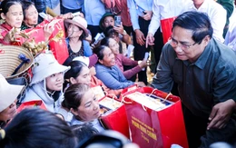 Khắc phục hậu quả bão lũ