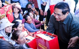 Khắc phục hậu quả bão lũ