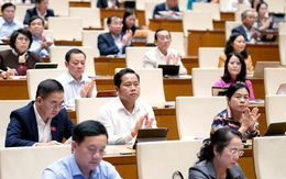 Nghiên cứu lương đặc thù cho cán bộ y tế, rà soát sửa thông tư 19 về khen thưởng, kỷ luật học sinh