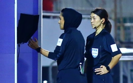 CLB nữ TP.HCM 'thót tim' với công nghệ VAR mini