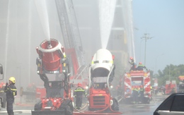 Hơn 3.000 người cùng robot diễn tập chữa cháy lớn nhất năm tại TP.HCM