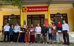 Thủy điện Sông Bung trao quà hỗ trợ người dân xã Bến Giằng sau bão lũ