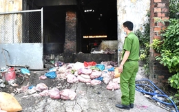 Phát hiện cơ sở chế biến mỡ động vật trái phép nằm trong khu vực nghĩa trang