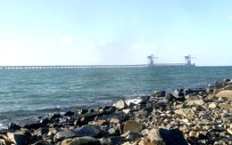 Thi thể trôi dạt vào kè đá Vũng Áng là người gieo mình xuống cầu Bến Thủy