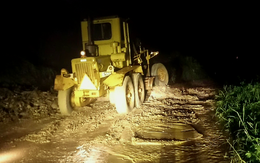 Mưa lớn ở Khánh Hòa, nhiều đoạn quốc lộ 1 bị ngập, đèo Khánh Sơn trên tỉnh lộ 9 sạt lở