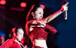 Vũ đạo gợi cảm của Tóc Tiên tại Waterbomb gây sốt mạng xã hội
