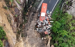 Cận cảnh hiện trường vụ tai nạn 6 người chết trên đèo Khánh Lê