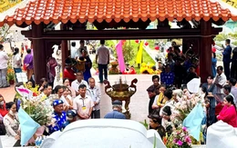 Lễ hội truyền thống kỷ niệm ngày mất con gái ông Mạc Thiên Tích góp sức quảng bá du lịch Hà Tiên