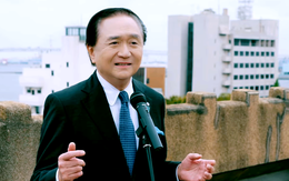 Nghe Thống đốc tỉnh Kanagawa, Nhật Bản hát tiếng Việt: Ai mà ngờ ngọt ngào đến vậy!