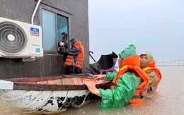 Công an, bộ đội Đắk Lắk dầm mình trong nước cứu dân trước dự báo lũ lịch sử