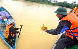 Khánh Hòa hỗ trợ 7 tỉ đồng để 4 tỉnh, thành miền Trung khắc phục hậu quả lũ lụt