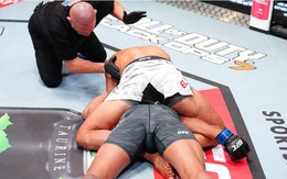 Võ sĩ bất tỉnh vì xin thua mà trọng tài không thấy